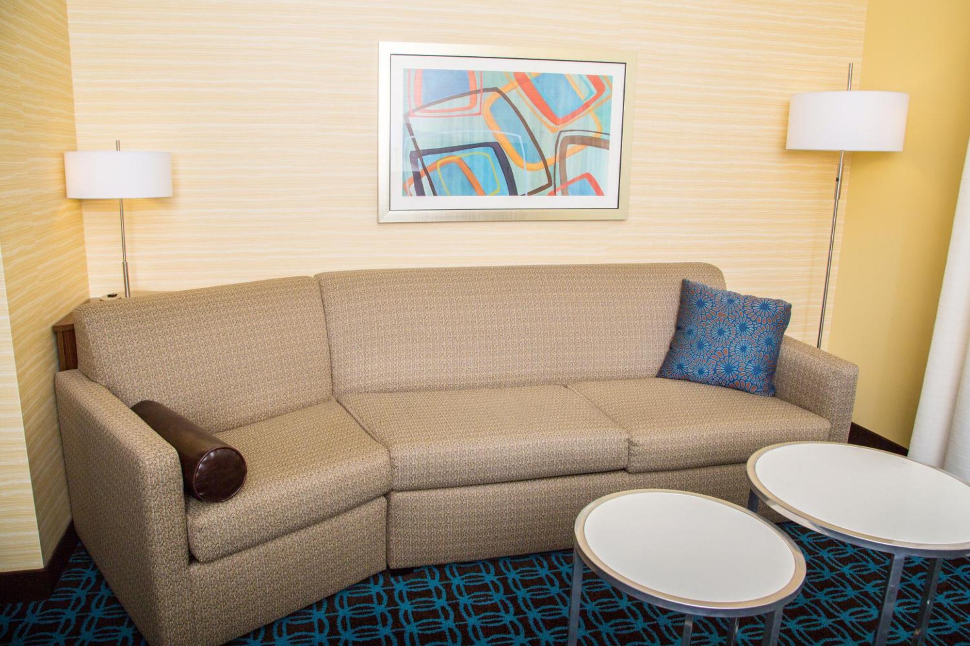 Fairfield Inn & Suites By Marriott Поукателоу Екстериор снимка