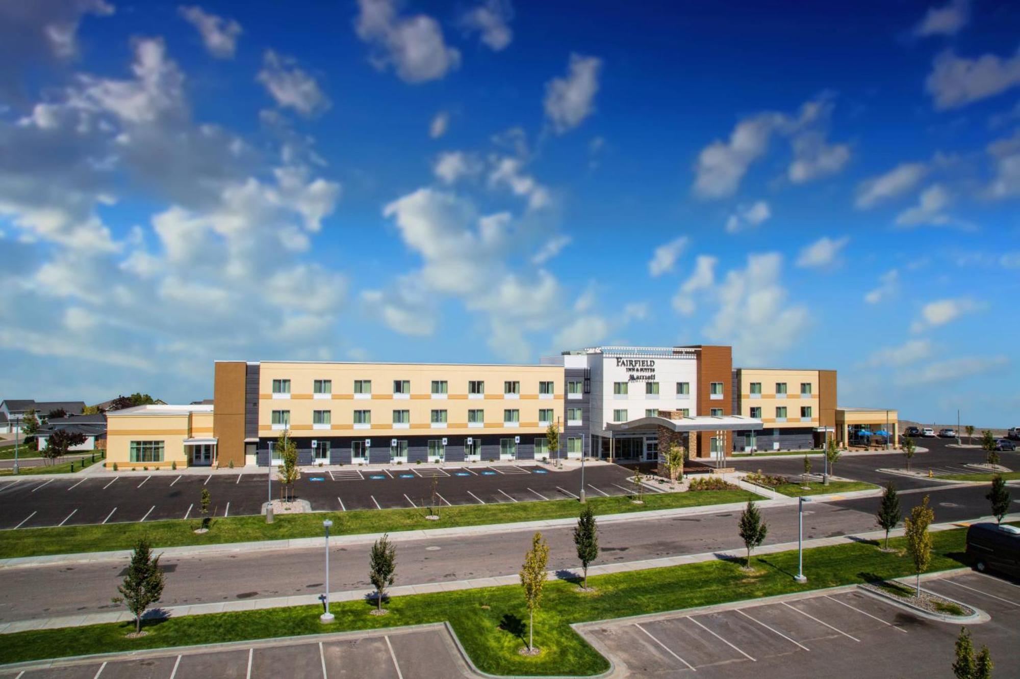 Fairfield Inn & Suites By Marriott Поукателоу Екстериор снимка