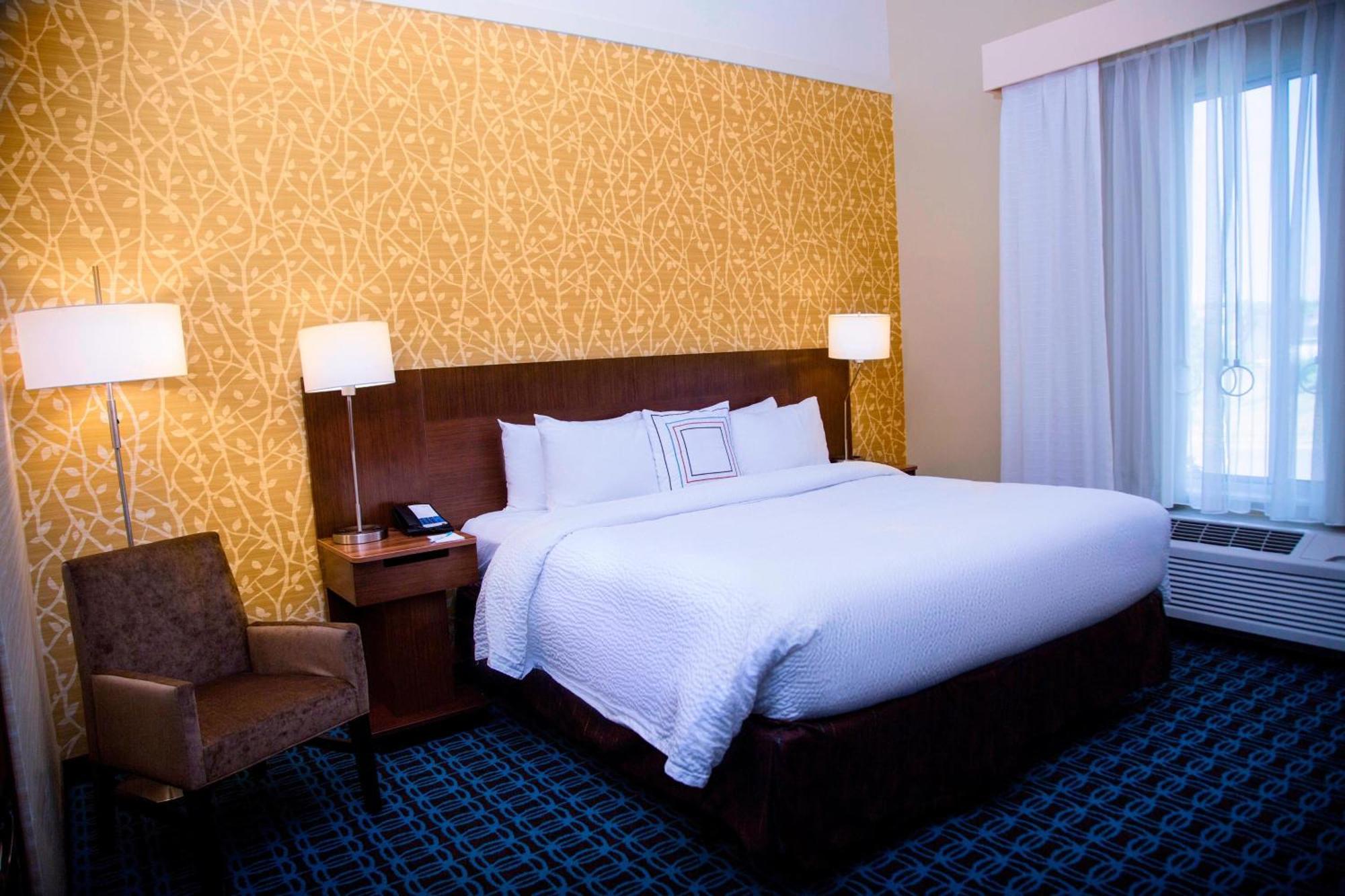 Fairfield Inn & Suites By Marriott Поукателоу Екстериор снимка